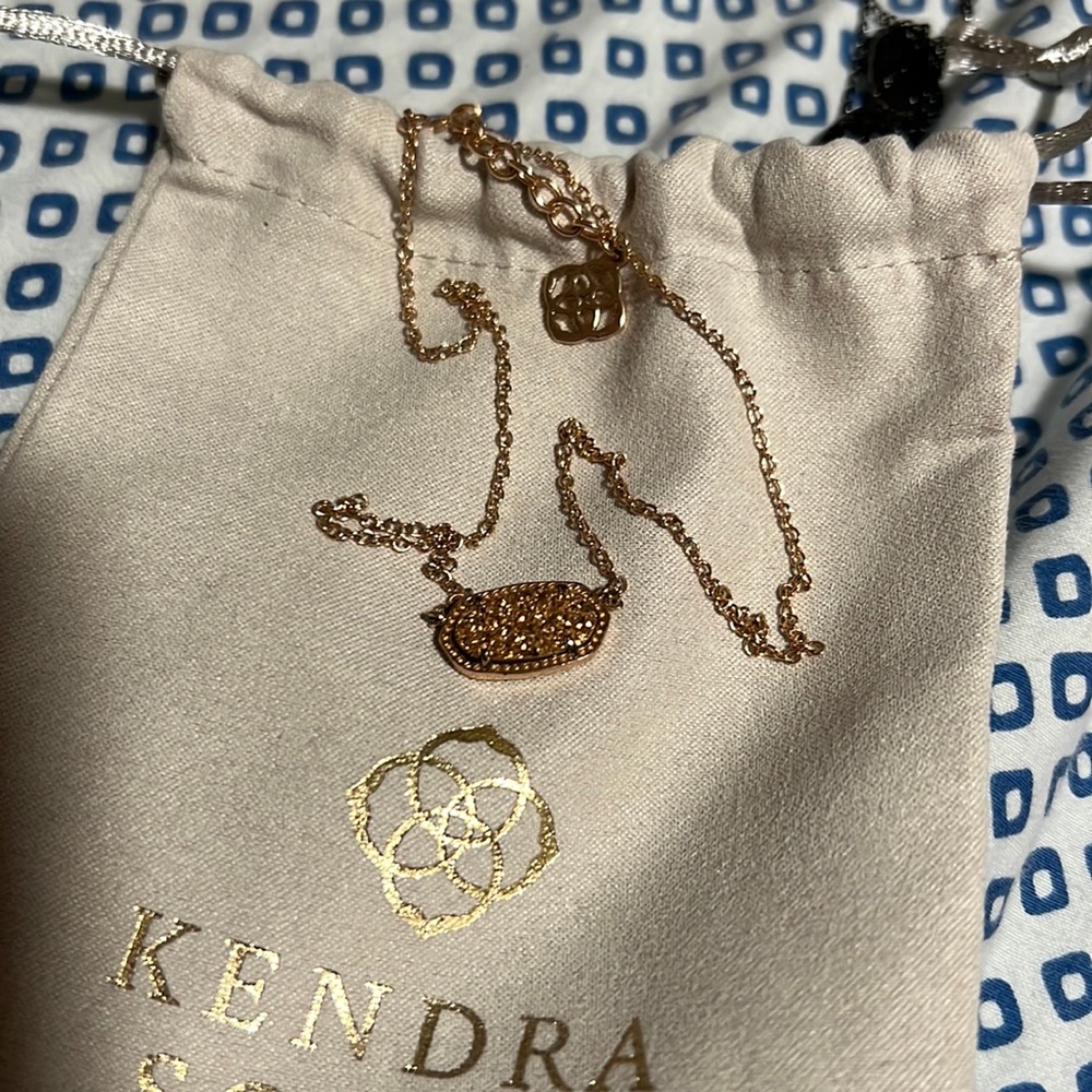 Rose gold on rose gold elise kendra scott necklace
